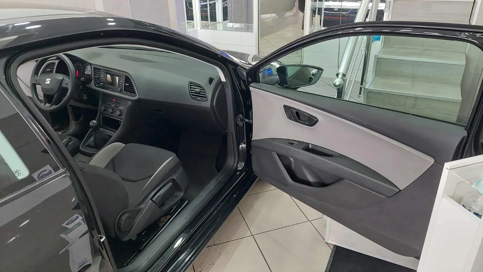 Seat Leon 1.2-Km 87 mille-Tel 98479647