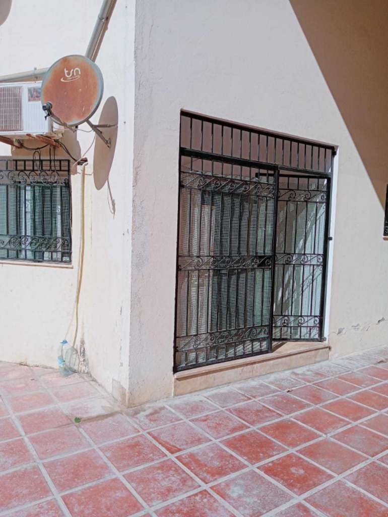 شقق مفروش آخر طراز في تونس العاصمة و العوينة الإيجار باليوم او اسبوع 