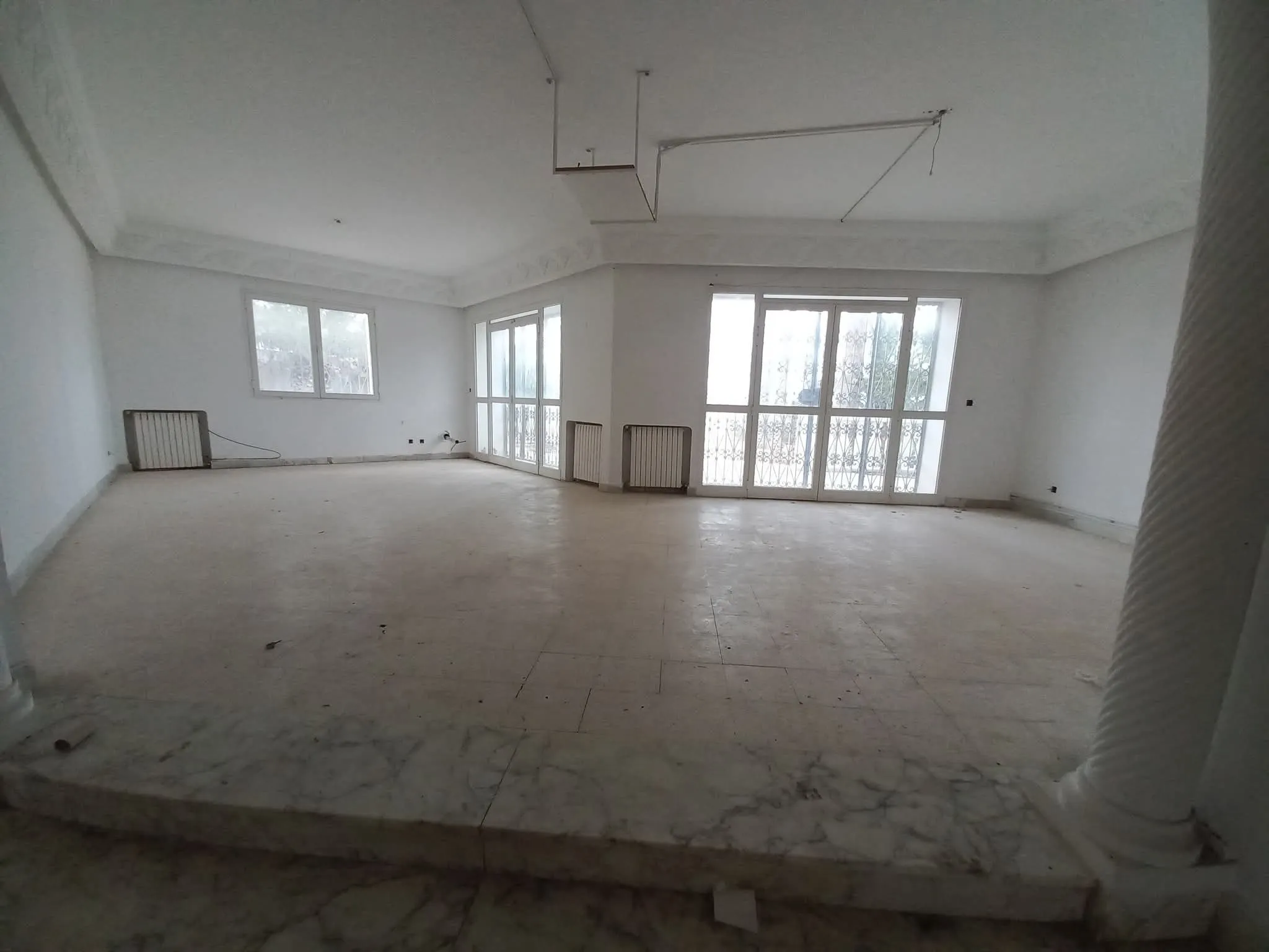 🏡Villa Avec Piscine Pieds Dans L'eau En Vente | Chott Mariem