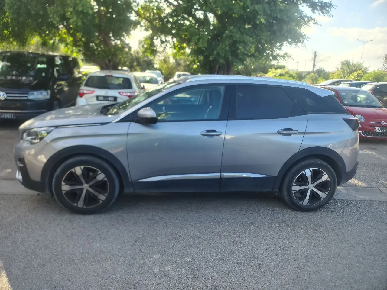 SUV Peugeot 3008 ALLURE Essence 7 CV - Toit Panoramique - Gris Anthracite