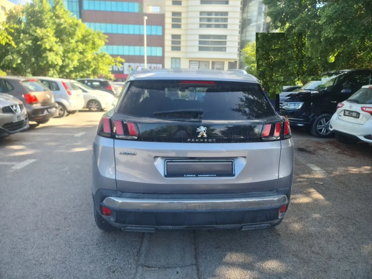 SUV Peugeot 3008 ALLURE Essence 7 CV - Toit Panoramique - Gris Anthracite