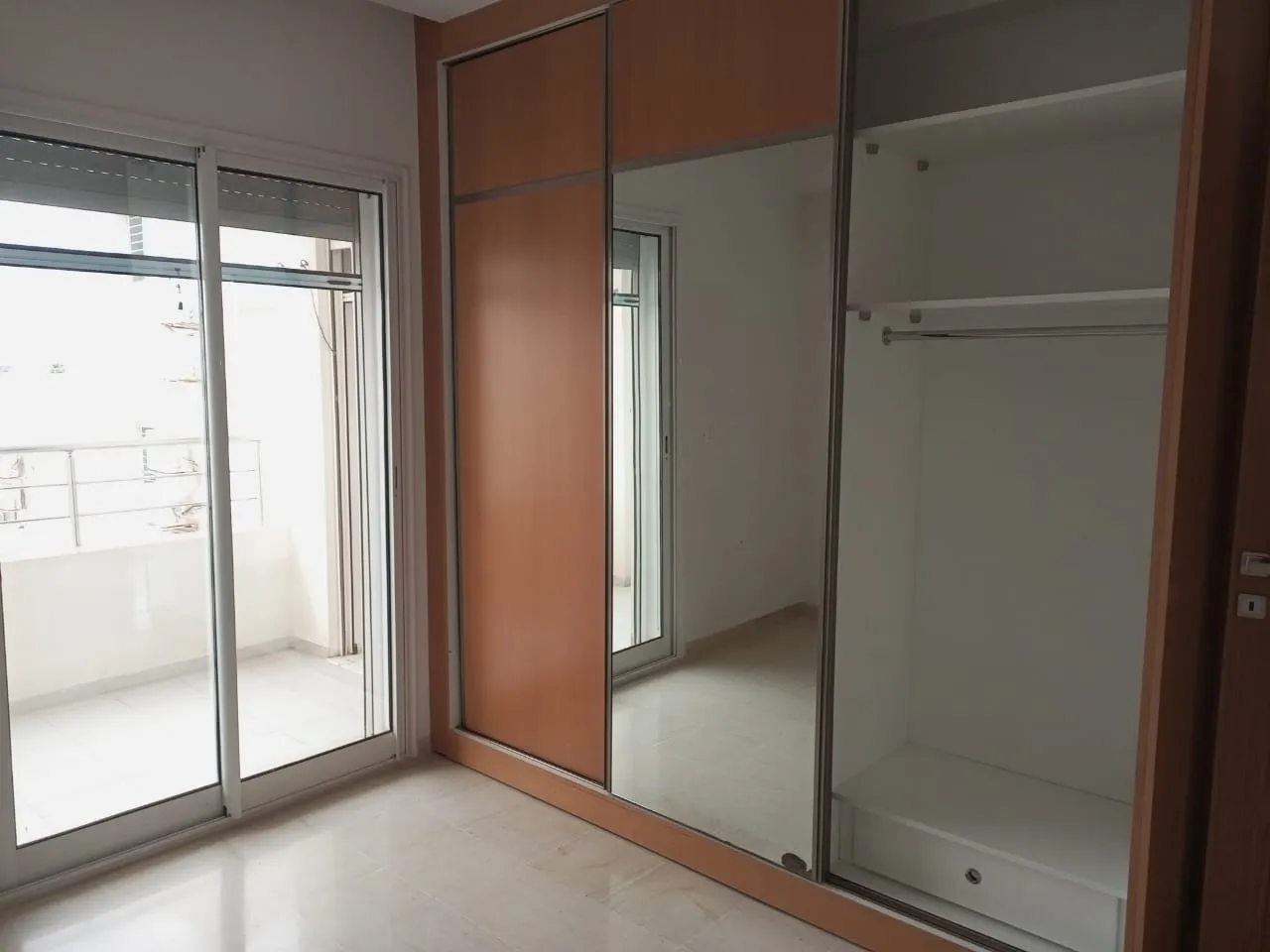 Appartement S+3 A Louer La Soukra