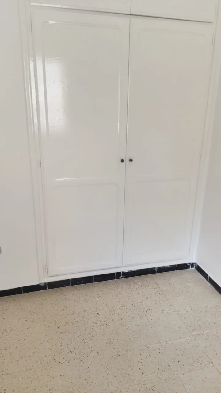 un spacieux appartement s+3 au rdc a vendre entre Omrane Supérieur Et Manar 1