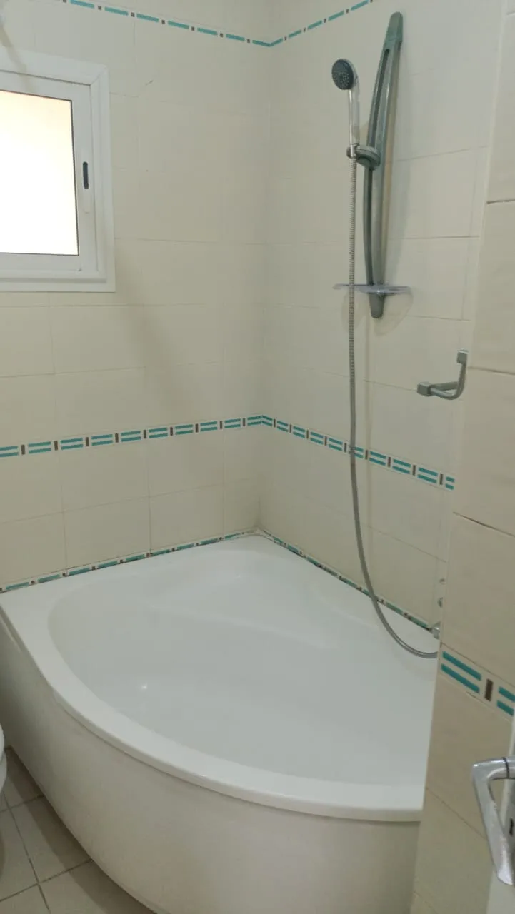 un spacieux appartement s+3 au rdc a vendre entre Omrane Supérieur Et Manar 1