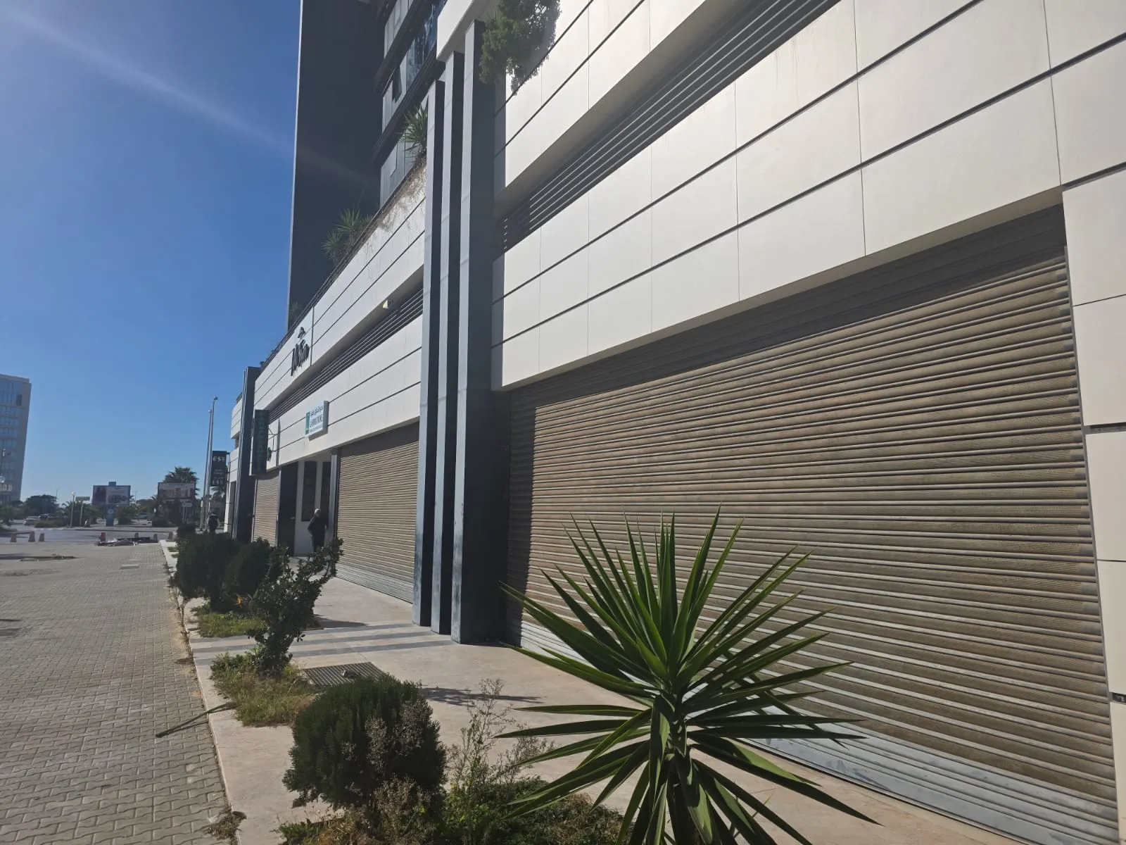 Local Commercial En Location | Berges Du Lac 2 Tunis