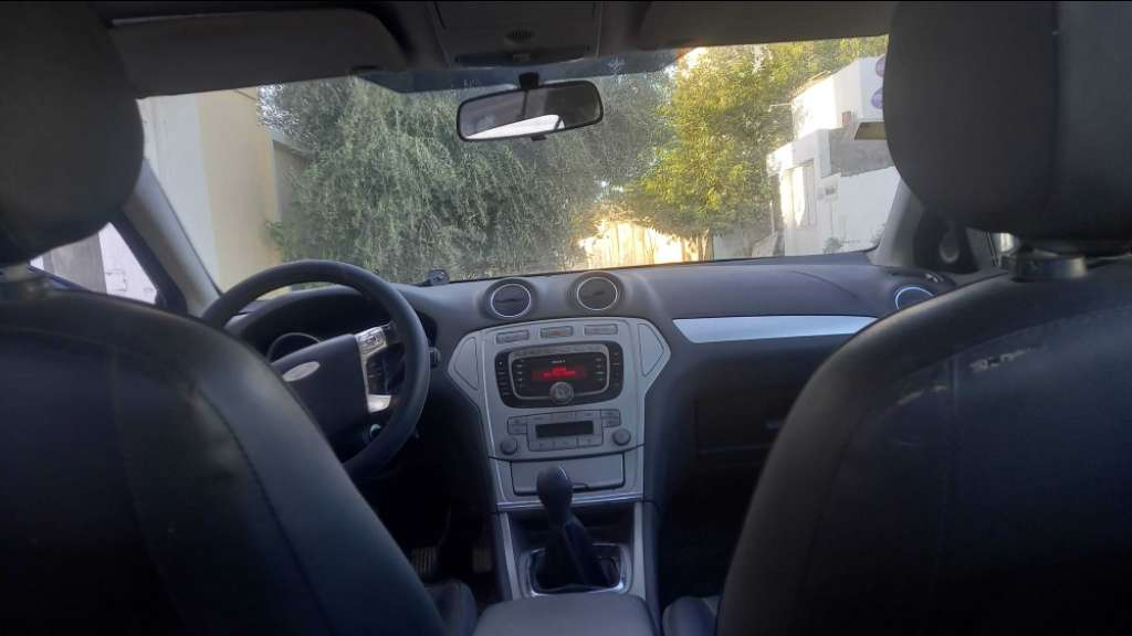 Voiture ford mondeo