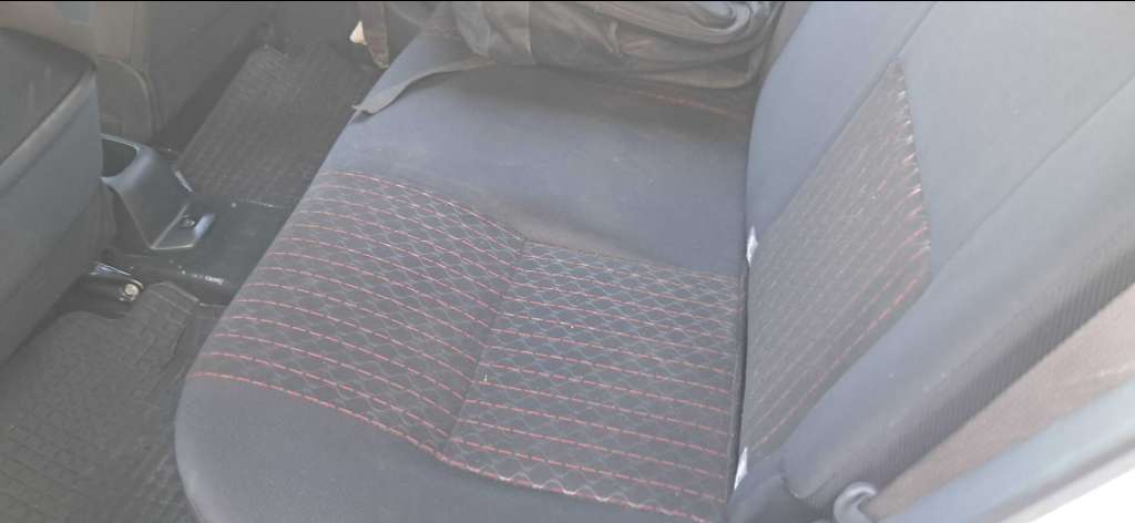 TOYOTA AGYA PREMIÈRE MAIN 