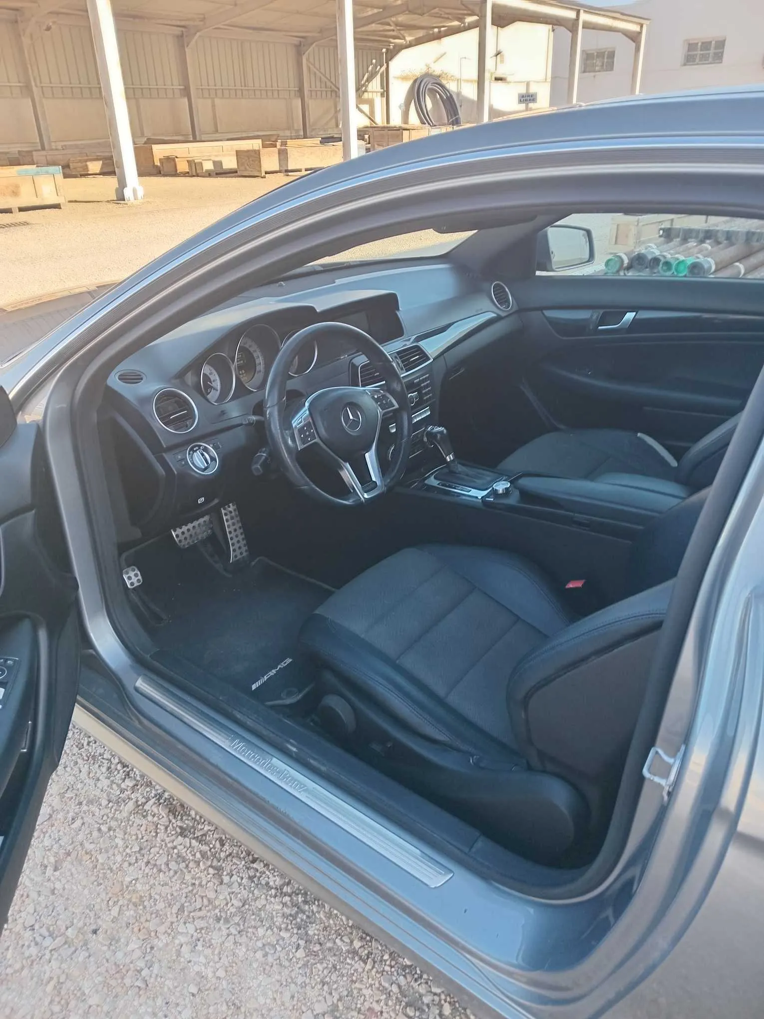 A vendre _ Mercedes-benz C180 Coupé AMG Pack _ Etat exceptionnel