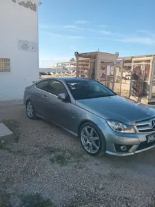 A vendre _ Mercedes-benz C180 Coupé AMG Pack _ Etat exceptionnel