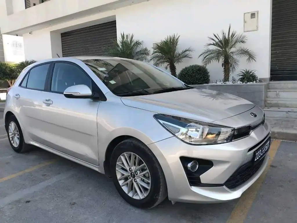 KIA RIO COUPÉ PREMIÈRE MAIN EN EXCELLENT ÉTAT