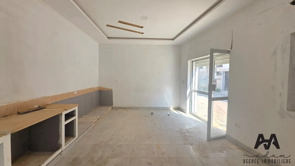 Local commercial de 30m² à louer - Dar chaaben