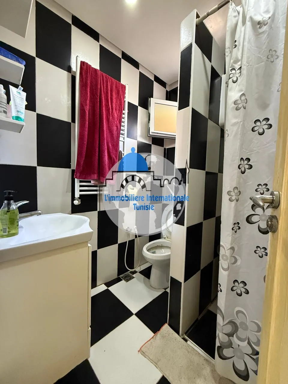 A vendre appartement en S+2 à cité olympique Sousse