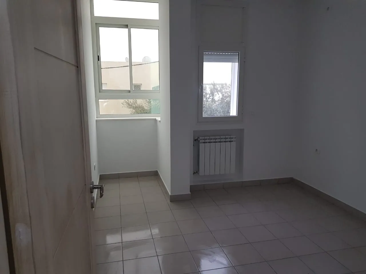 Soukra Av Du Park Etage de villa à louer