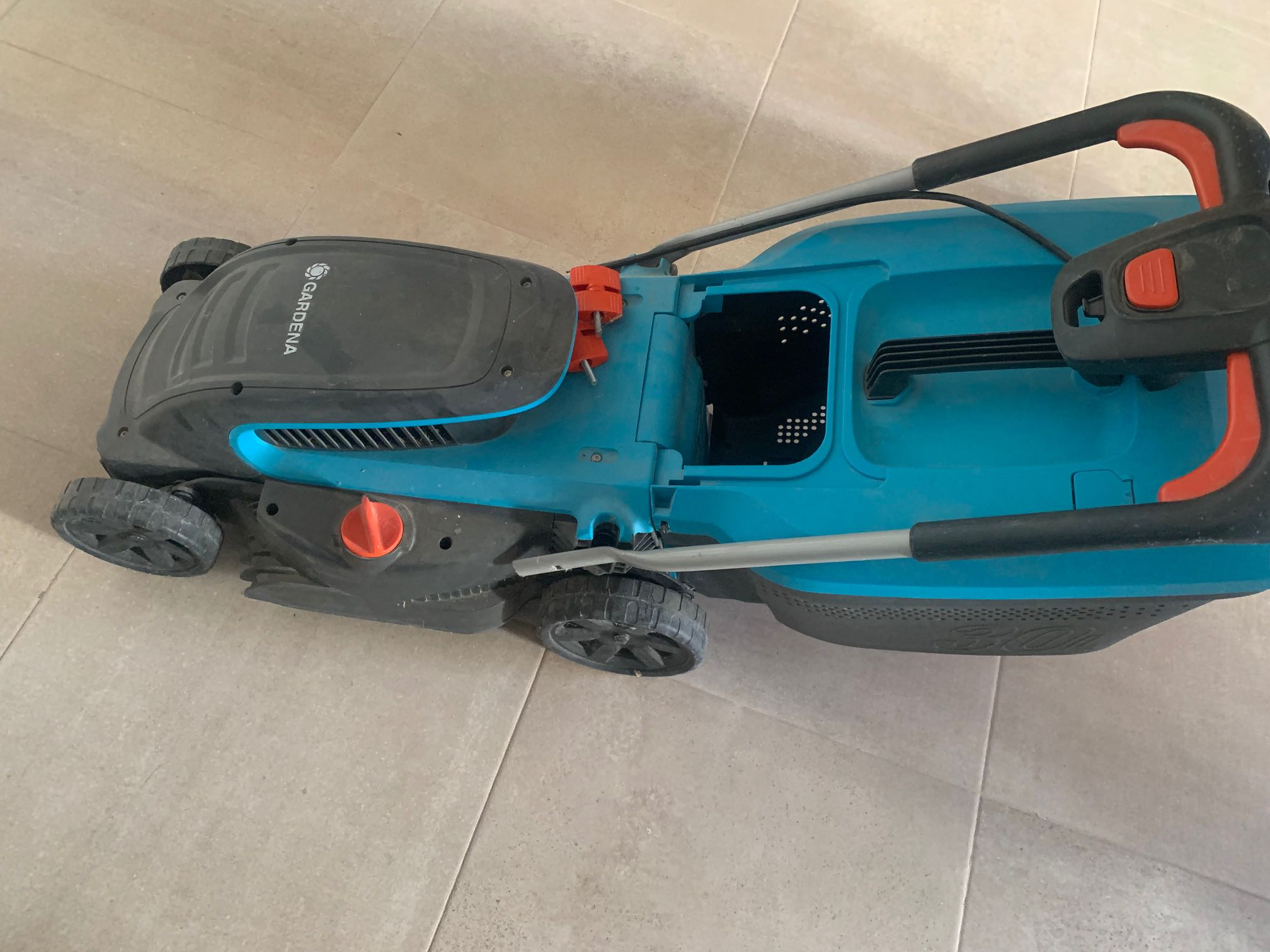 GARDENA PowerMax – جزّازة عشب كهربائية (فئة متوسّطة)  ✍