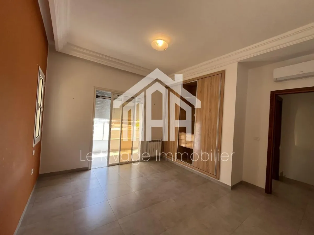 un duplex S3 à kheireddine le kram