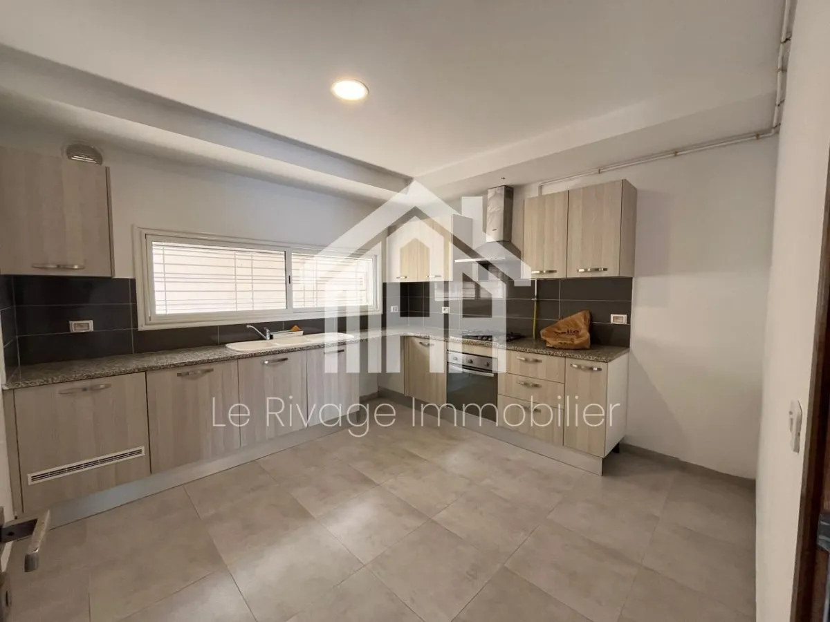 un duplex S3 à kheireddine le kram