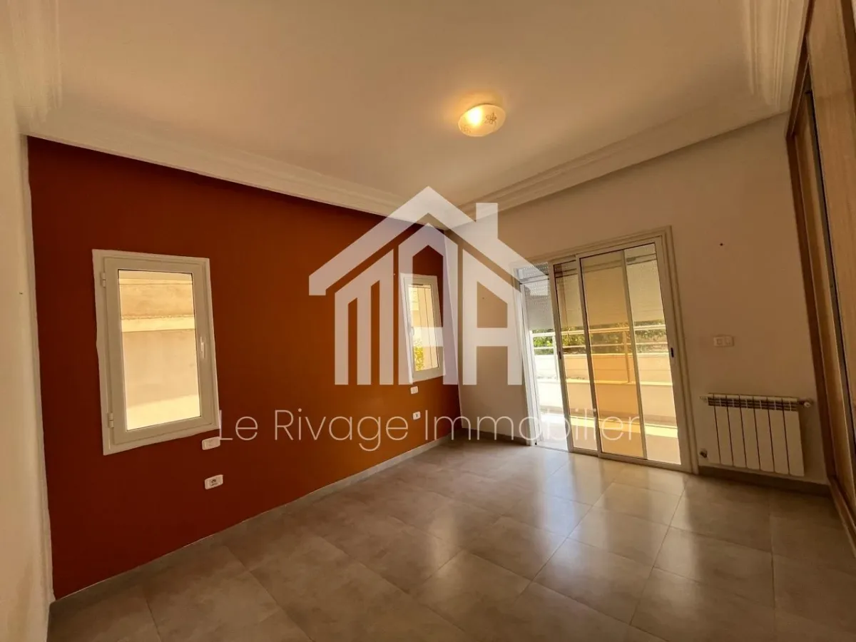 un duplex S3 à kheireddine le kram