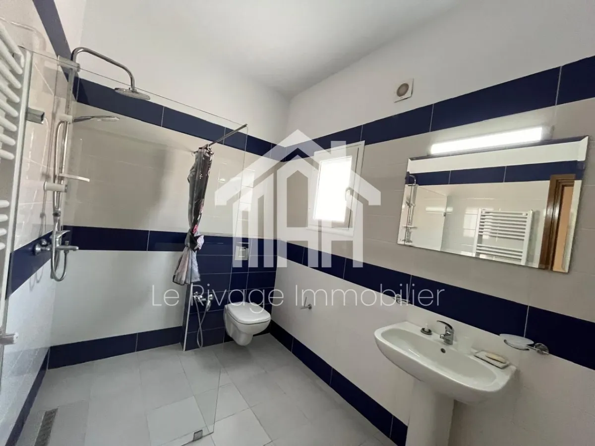 un duplex S3 à kheireddine le kram