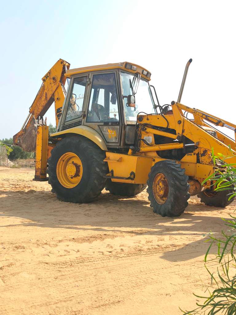 Tractopelle jcb