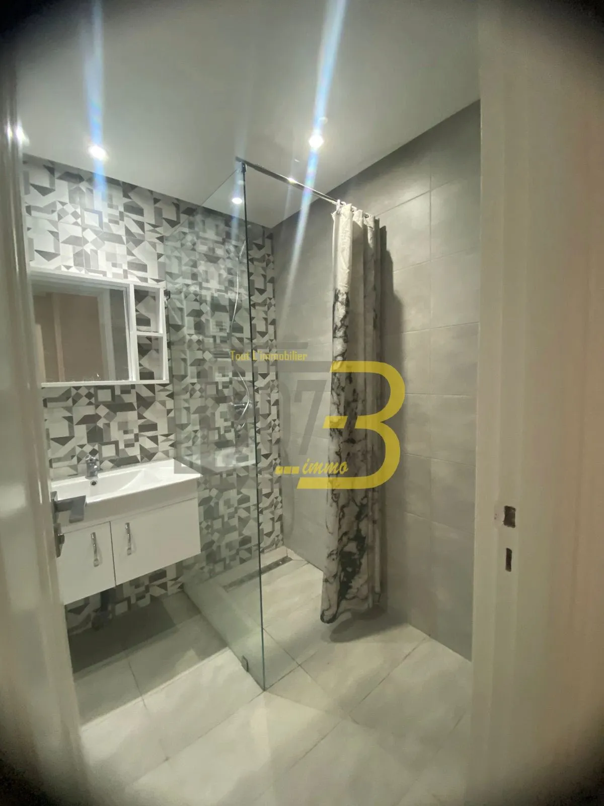 À louer : Un  appartement S+2 meublé à cité Ennasr