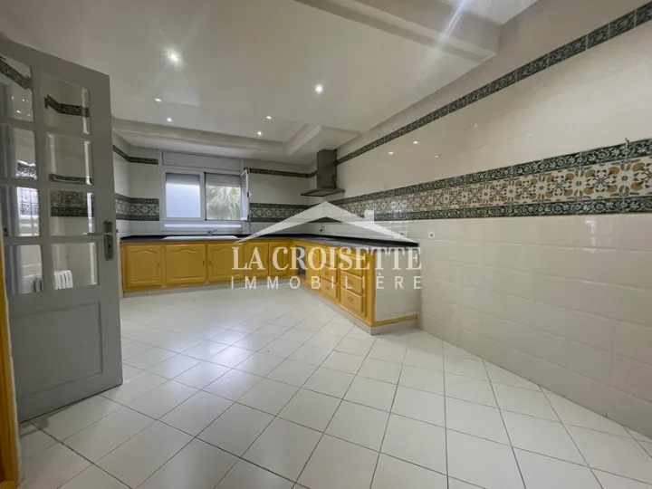 Duplex s4 avec jardin et terrasse à La Marsa MAL3607