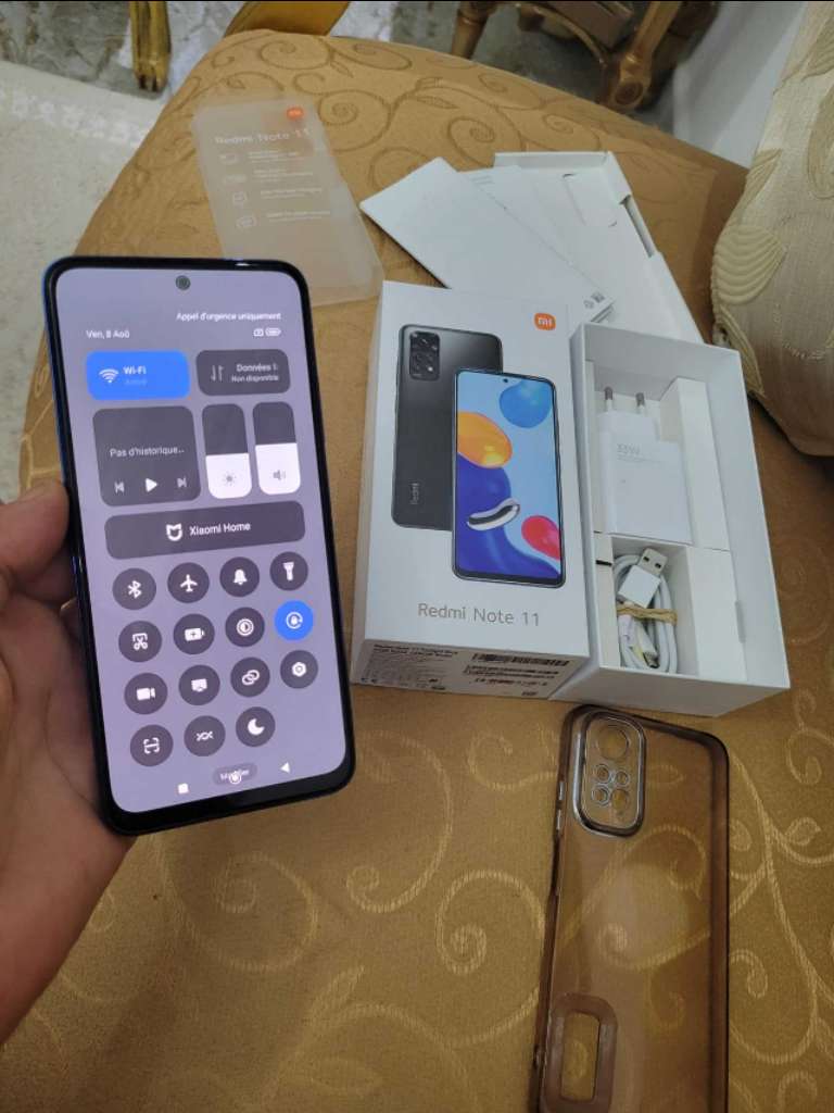 redmi note 11 en bon état
ram 4g +2g
stockage 128g