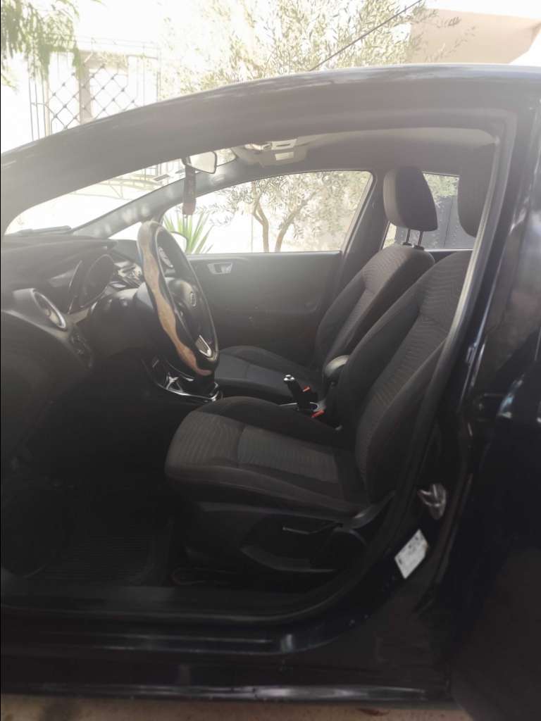 Ford fiesta titanium