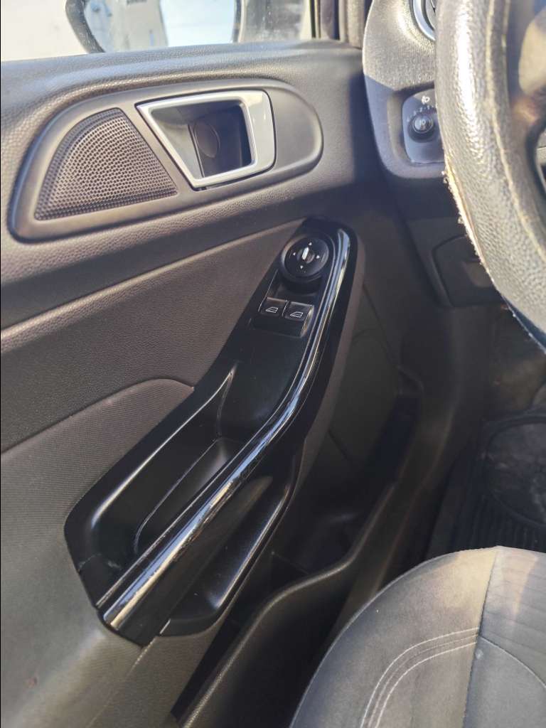 Ford fiesta titanium