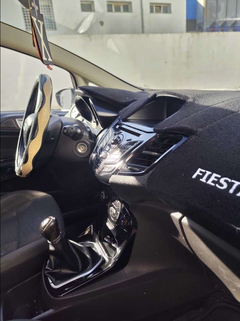 Ford fiesta titanium