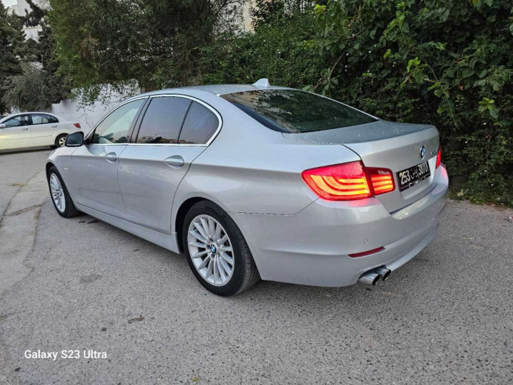 F10 BVA toit 520d dernier série 