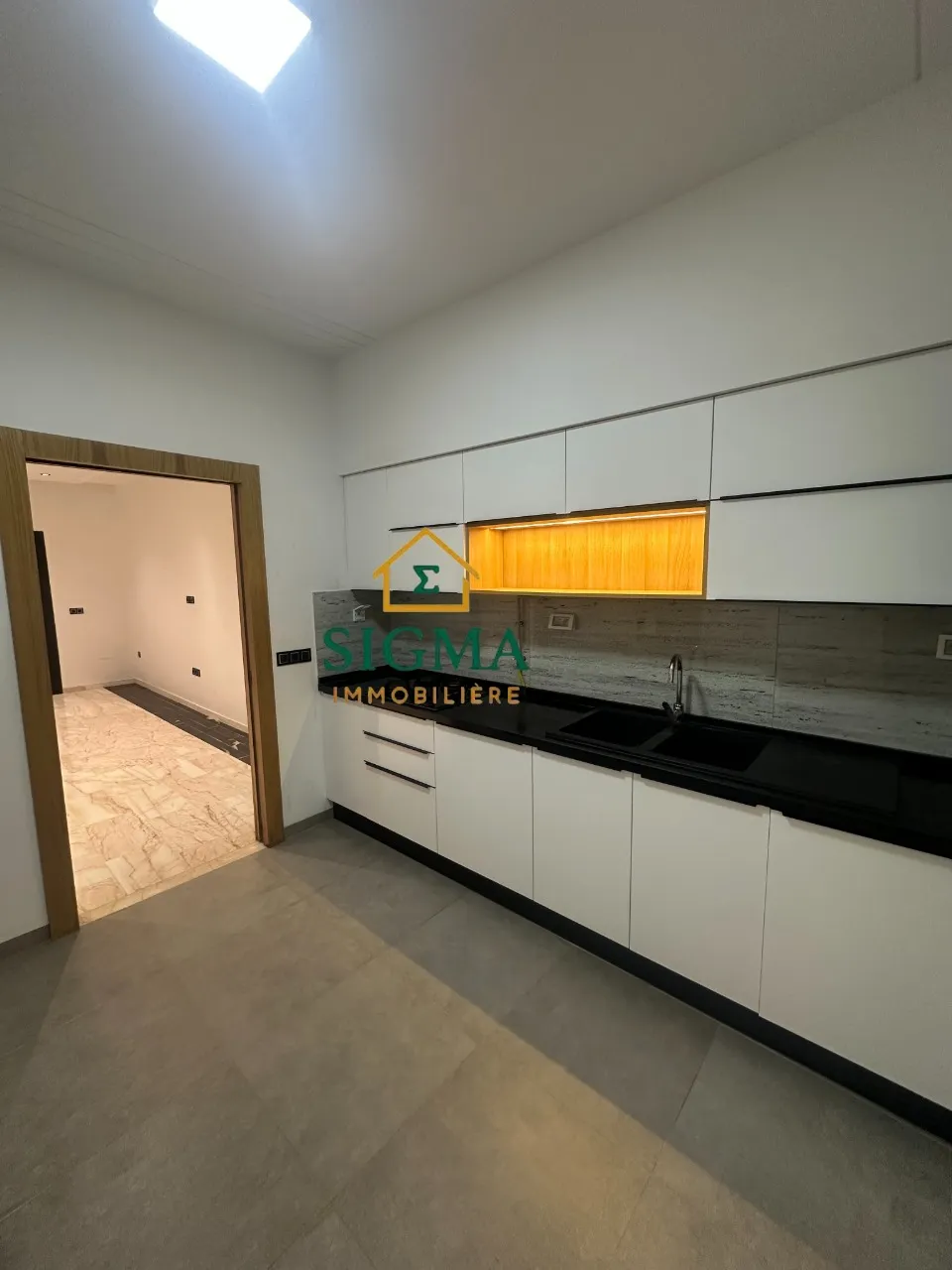 EN EXCLUSIVITÉ À LOUER – Appartement S+2 à Falaise Monastir (2ᵉ étage avec ascenseur)