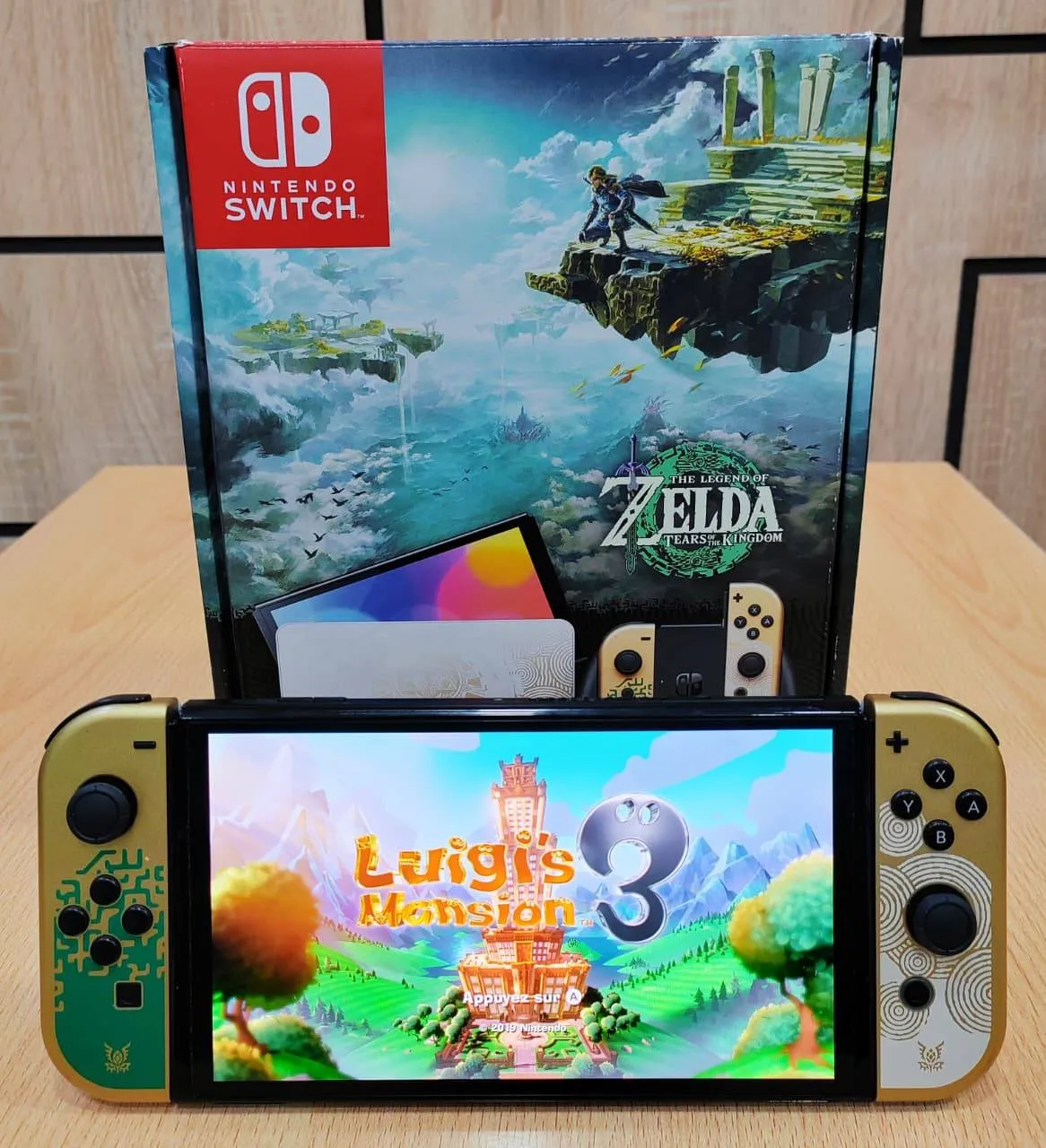 ✨ Nintendo Switch OLED Patché ✨️ Édition limitée The Legend Of Zelda ✨ Importé 🇫🇷 très bonne état
