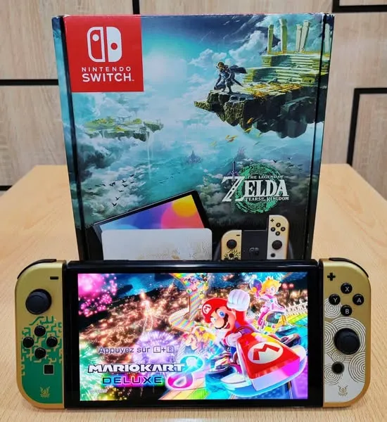 ✨ Nintendo Switch OLED Patché ✨️ Édition limitée The Legend Of Zelda ✨ Importé 🇫🇷 très bonne état