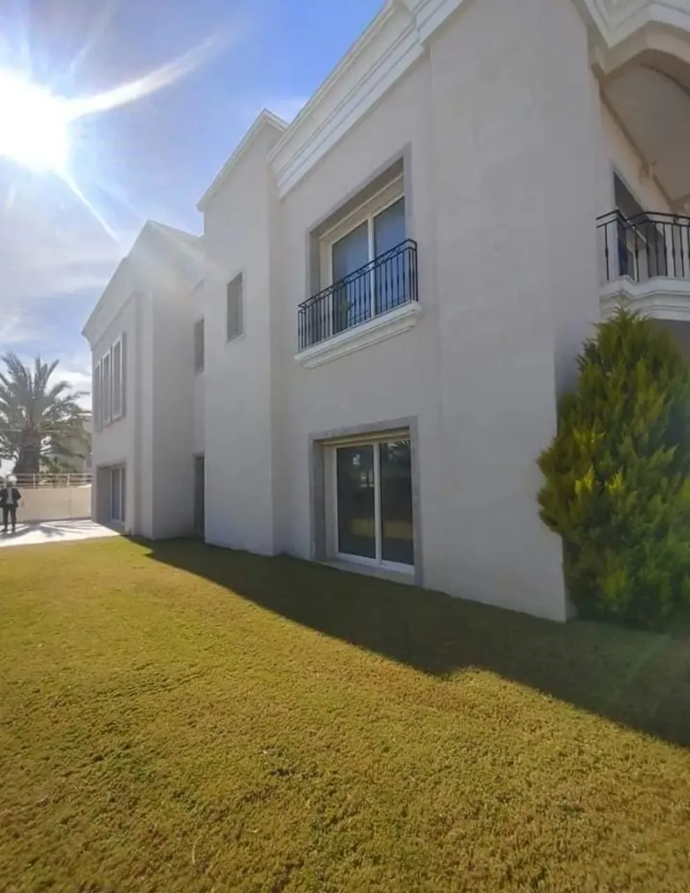 A vendre une Villa Prestigieuse à la Baie des Anges, Proche de Port El Kantaoui