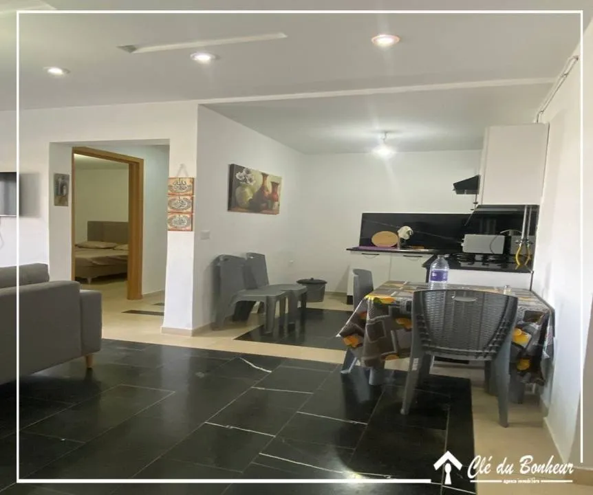 Appartement S+1 avec terrasse à Cité Wahat