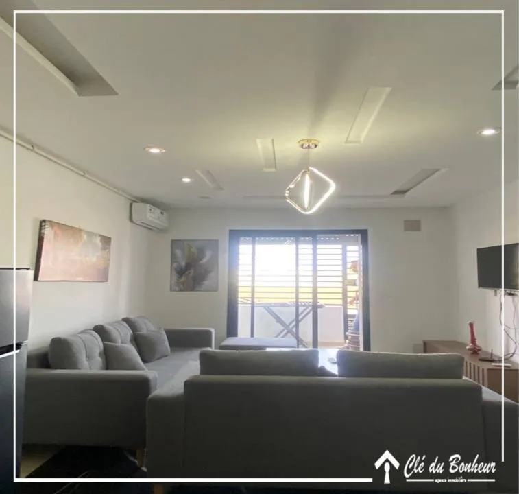 Appartement S+1 avec terrasse à Cité Wahat