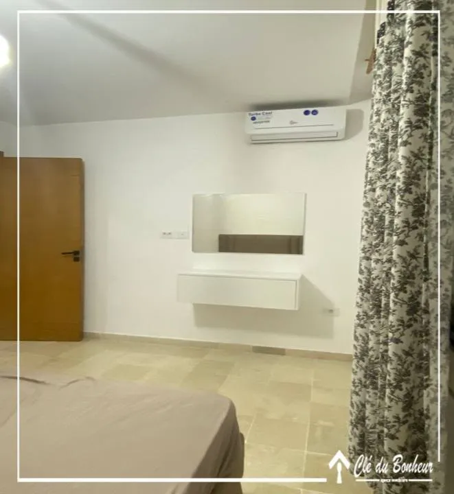 Appartement S+1 avec terrasse à Cité Wahat