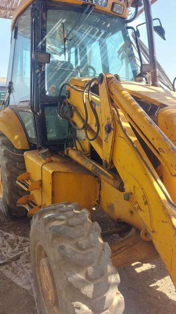 Tractopelle jcb 3cx année 2001