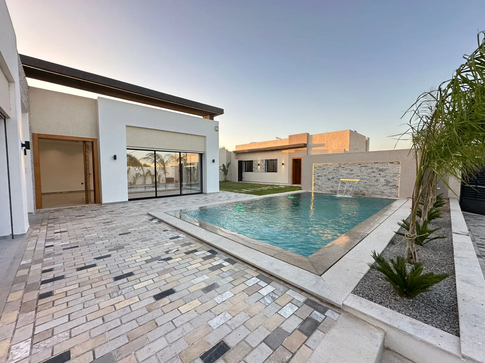 deux belles villas de plain pied nouvellement construites 