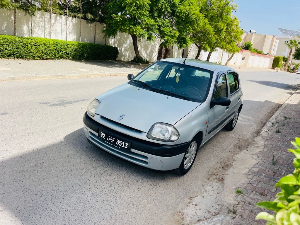 Clio BombĂš Cabel đŽđŽđŽđŽ