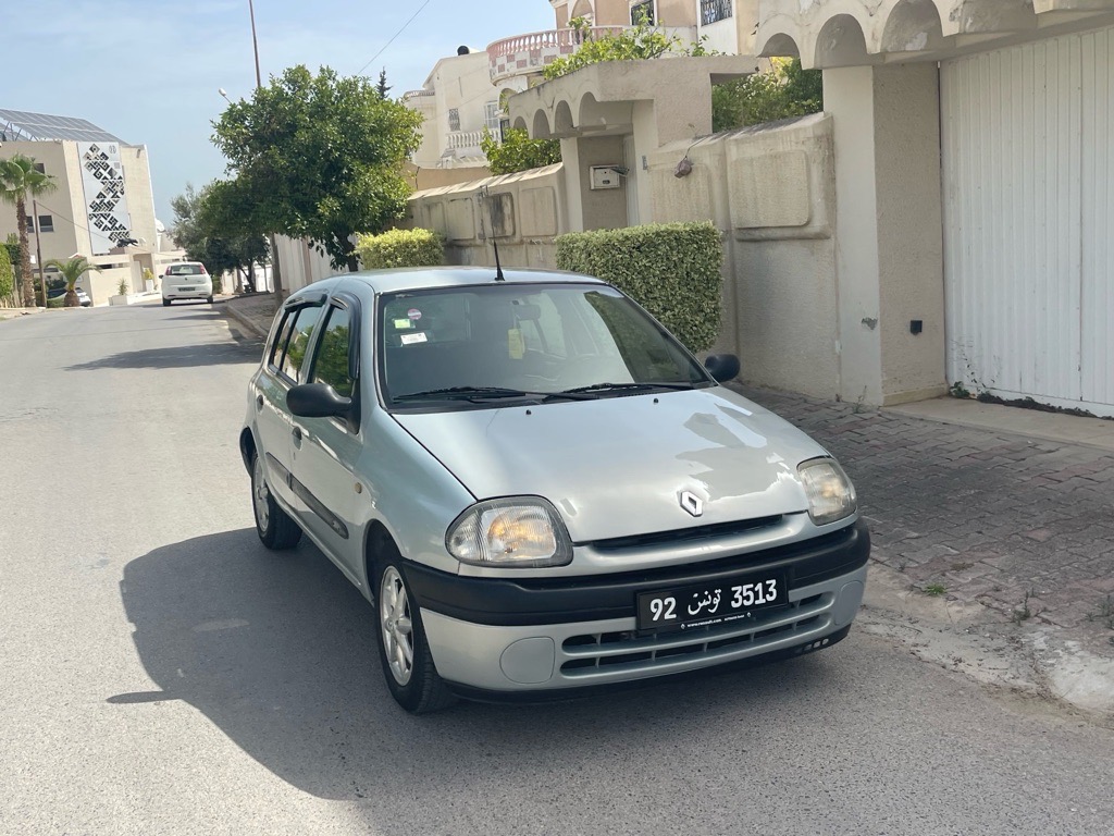 Clio BombĂš Cabel đŽđŽđŽđŽ