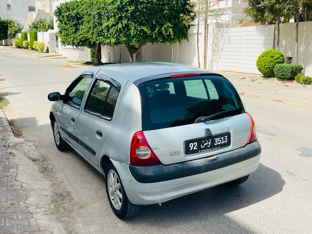 Clio BombĂš Cabel đŽđŽđŽđŽ