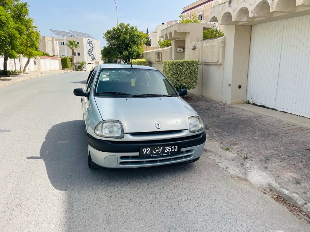 Clio BombĂš Cabel đŽđŽđŽđŽ