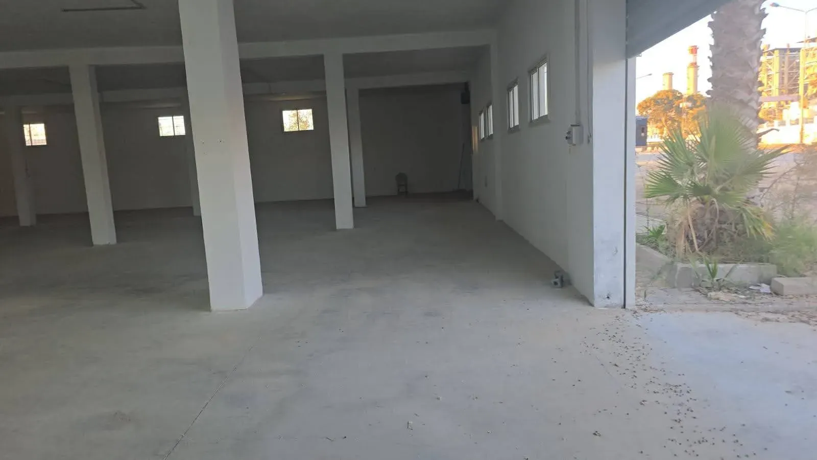 Opportunité a vendre 3 local individuel 7000m2