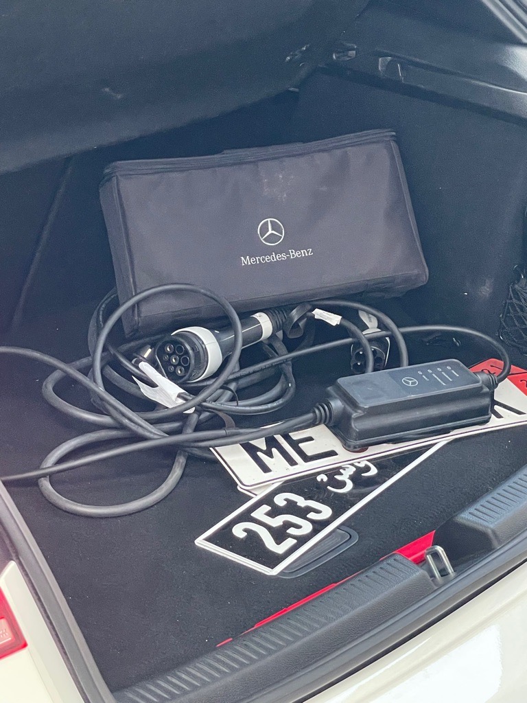 MERCEDES CLASS A250e AMG PACK NIGHT