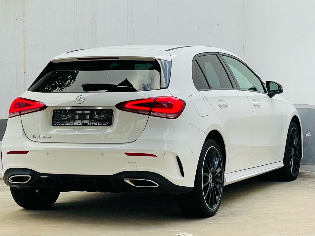 MERCEDES CLASS A250e AMG PACK NIGHT
