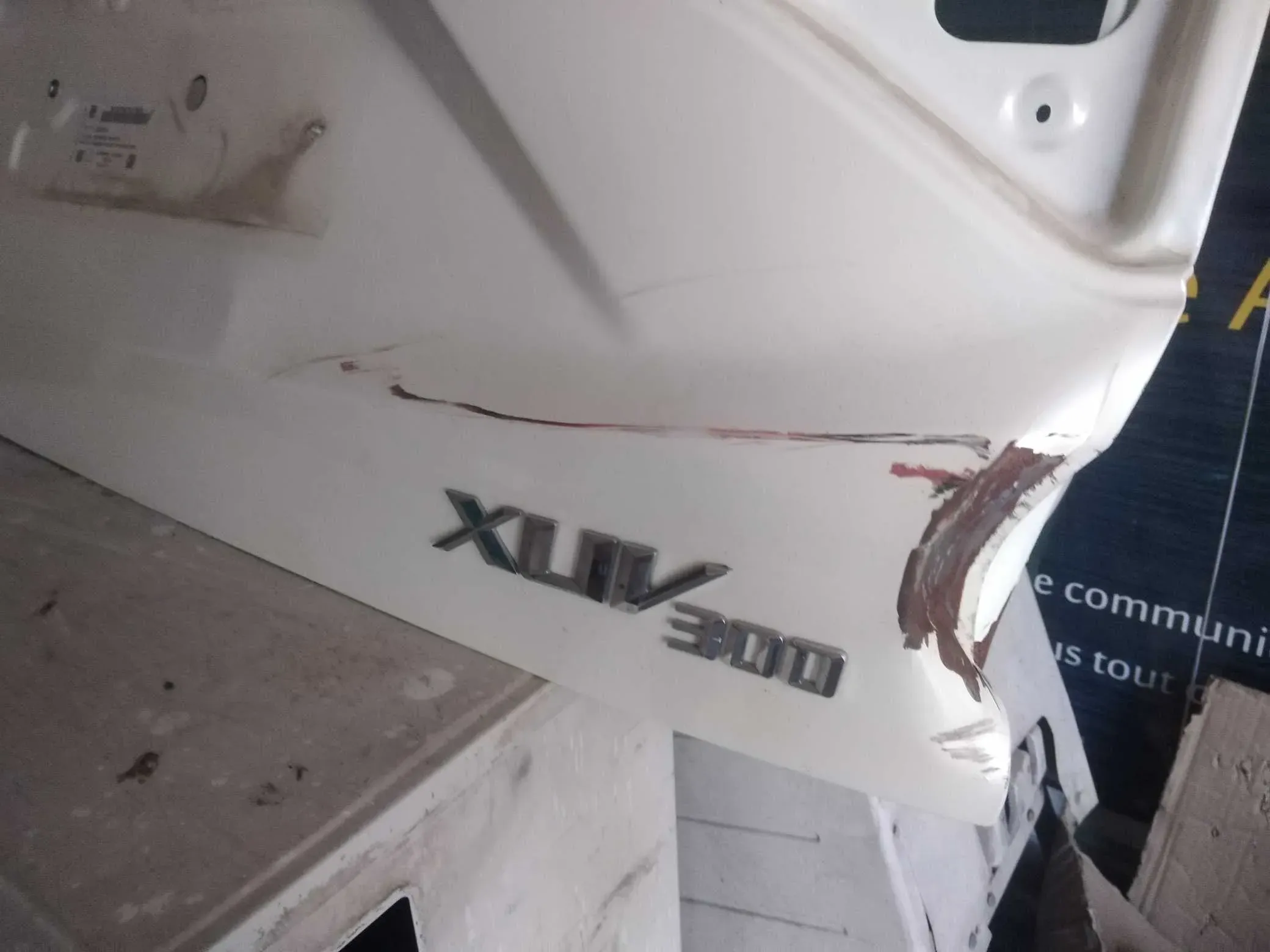 MAHINDRA XUV 300 ( Malle ; Parechoc et sous Parechoc arrière ; Feu anti - brouillard arrière Pièce d'origine 