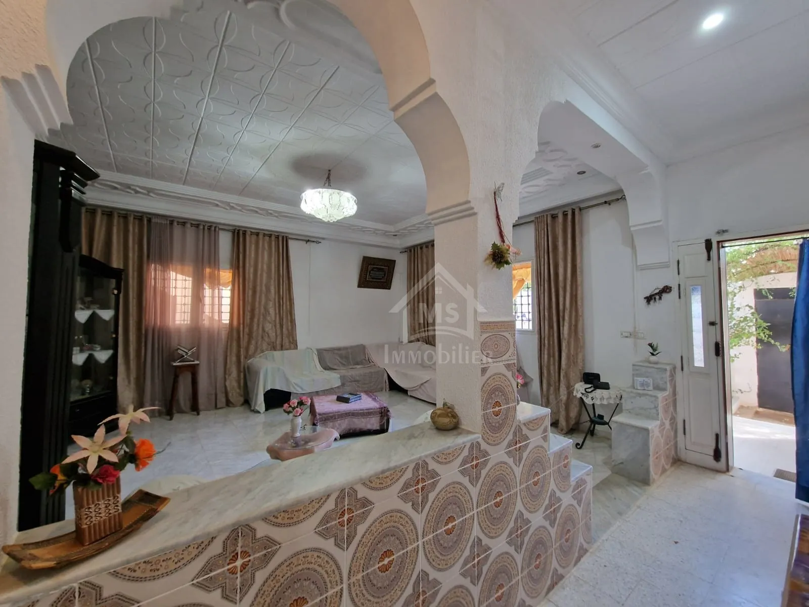 Maison S+2 avec jardin à vendre à Hammamet Sud 51355351