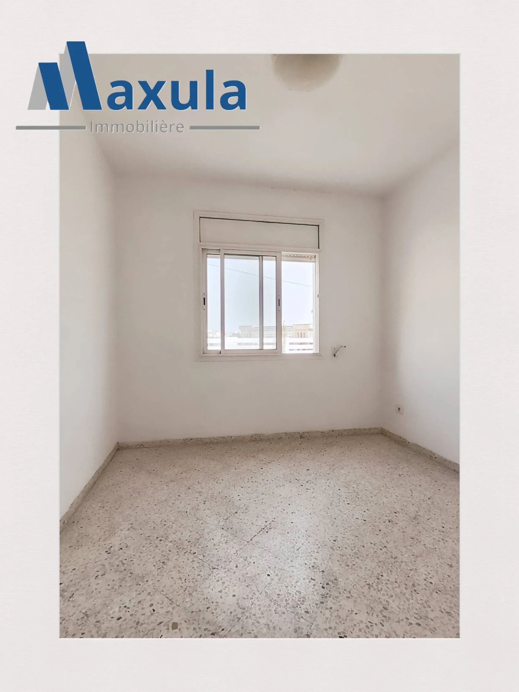 À LOUER APPARTEMENT S+3 AVEC GRANDE TERRASSE À RADES CITÉ OLYMPIQUE