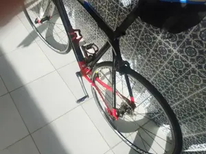 Vélo de route neuf,Noir local